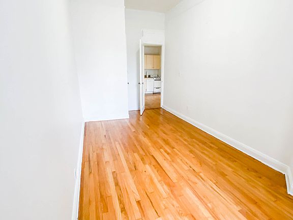 3rd image of 322 E 79th St #5AB