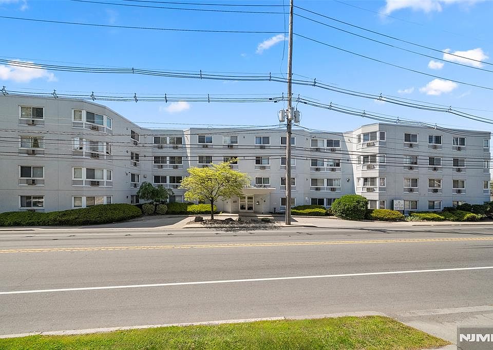 1st image of 333 Grand Ave APT 2N