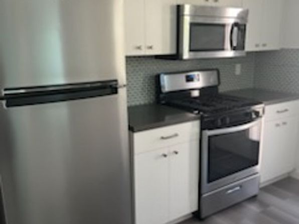 1065 Haskell St #2