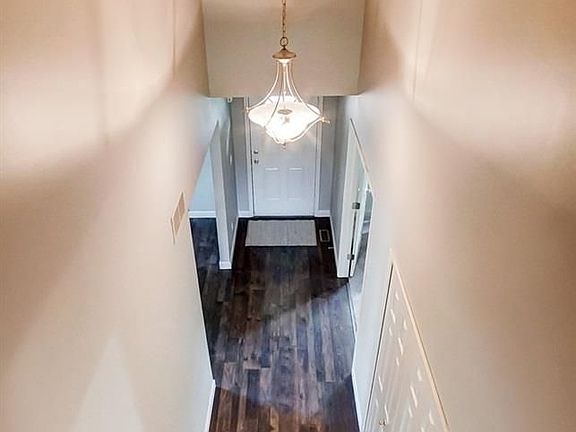 5th image of 509 Brooks Hollow Ct