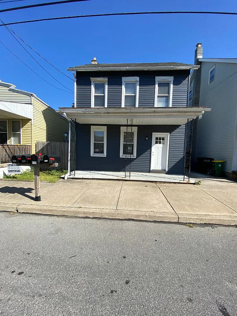 Beautiful 3 Bedroom remodeled home in Alburtis — Photo 1