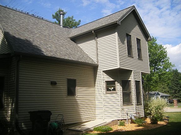 4th image of 505 East St