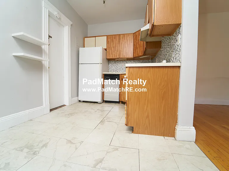 6 Sutherland Rd #34 — Photo 6
