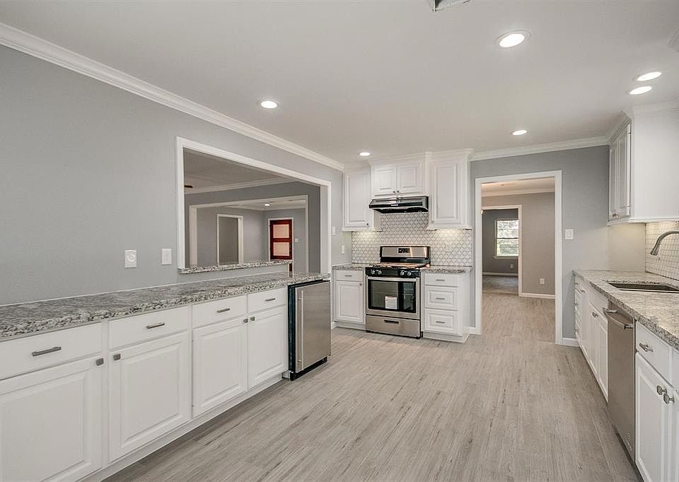 1st image of 10311 Cliffwood Drive