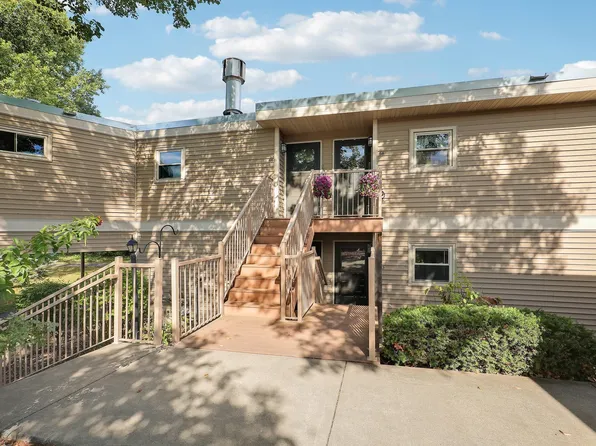110263 Village Rd, Chaska, MN 55318