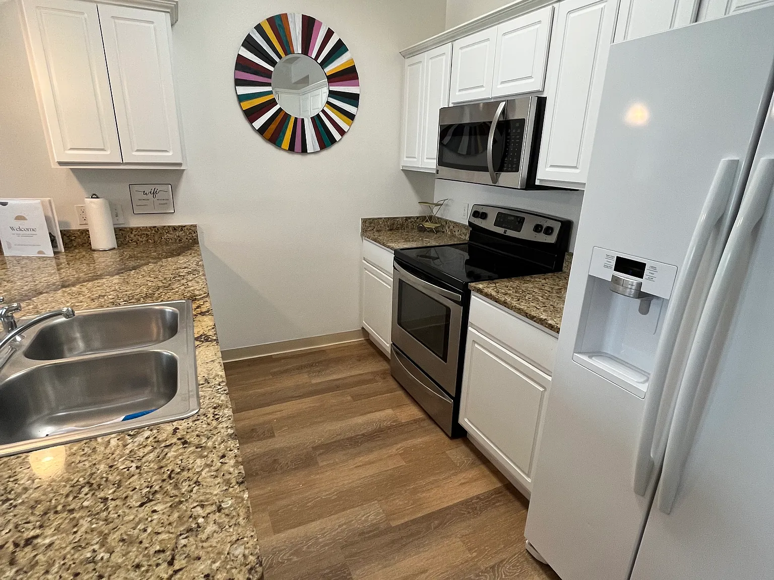 3 bed, 1312 sqft, $2,999 — Photo 3