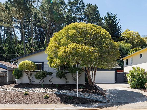 3rd image of 2401 Valleywood Dr