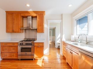 22 Skahan Rd UNIT 22, Belmont, MA 02478