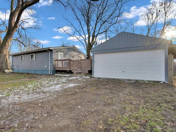 765 Stanley Ave, Pontiac, MI 48340