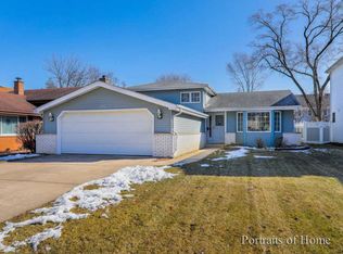 151 S Milton Ave, Glen Ellyn, IL 60137