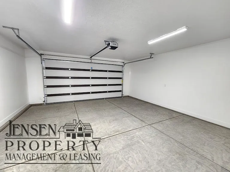 2649 E Wake Forest Ln — Photo 30