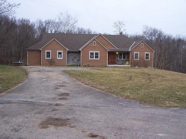 1009 Shepherds Glen Ln photo 1