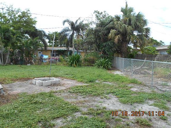 3rd image of 112 SE 8th Ave