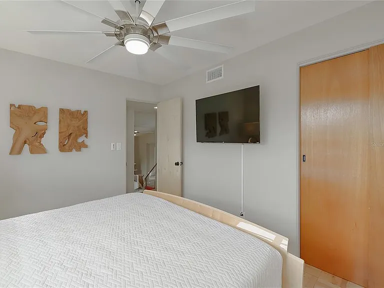 4111 Dr Martin Luther King Jr St N — Photo 25