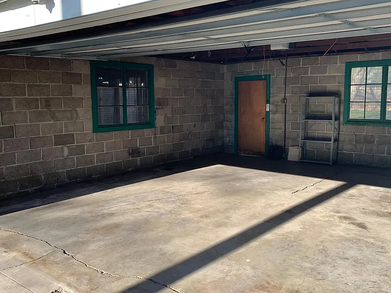 Oversized 2 Car Garage
