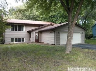 425 Schilling Cir NW, Forest Lake, MN 55025