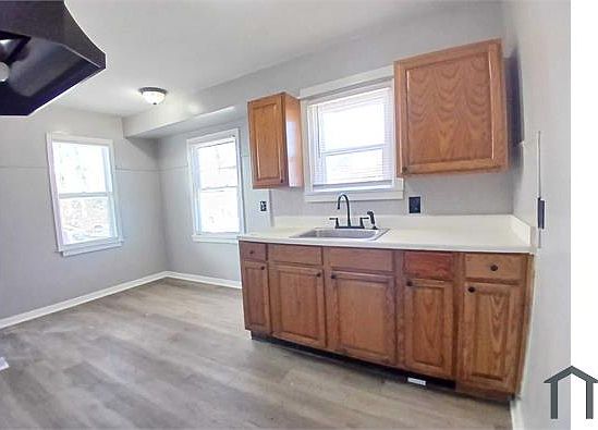 5th image of 20432 Sorrento St