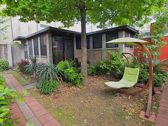 2nd image of 104 Stratford St #B
