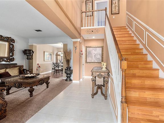 5th image of 308 Grand Valley Dr