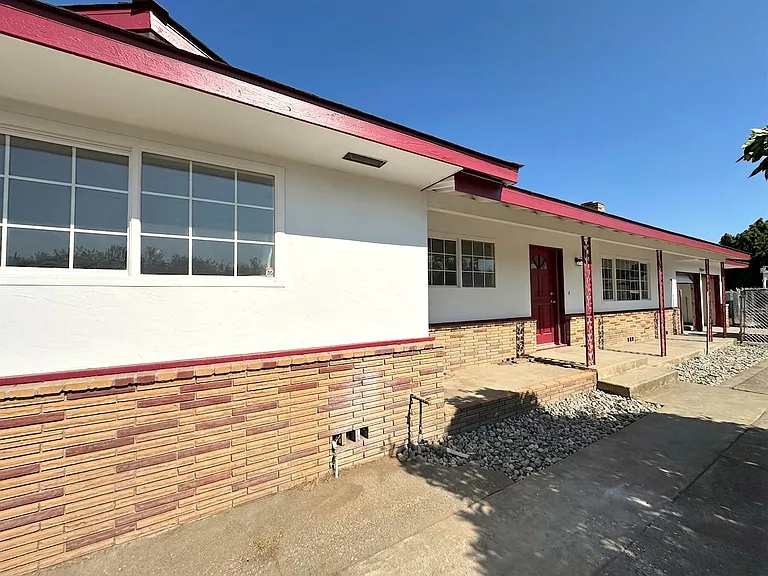 15050 Cottage Ave — Photo 21