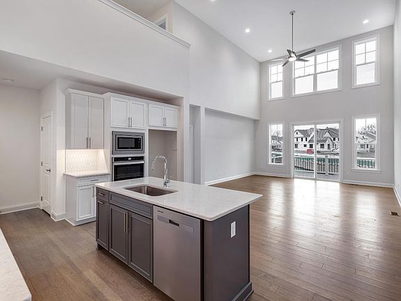 3rd image of 3343 Roseford Blvd