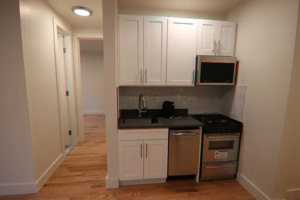 Rented by PMG Real Estate  | media 9