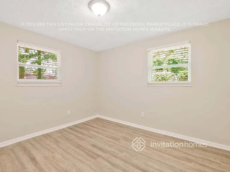 4238 Sabine Dr — Photo 16