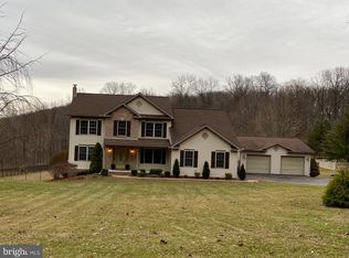 696 Ridge Rd, Lewisberry, PA 17339