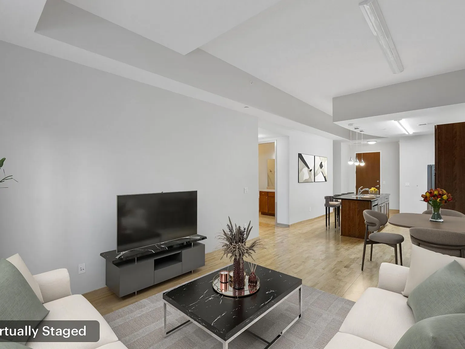 1 bed, 1.0 bath, 833 sqft, $1,850 — Photo 3
