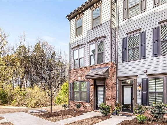 3rd image of 425 Tristram Ln