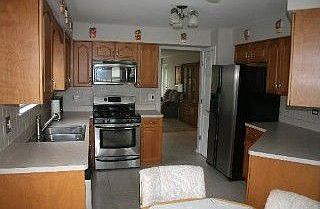 4th image of 45 Delaware Ct #45