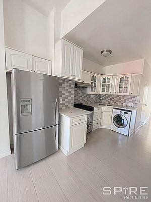 3rd image of 78 Canal St APT 5A