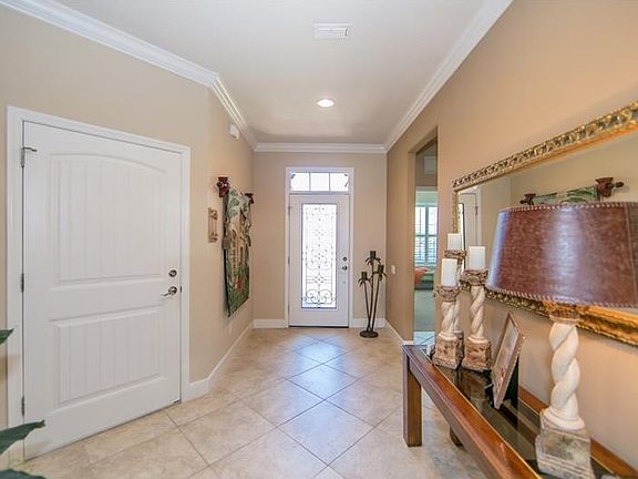 3rd image of 216 Almeria Way