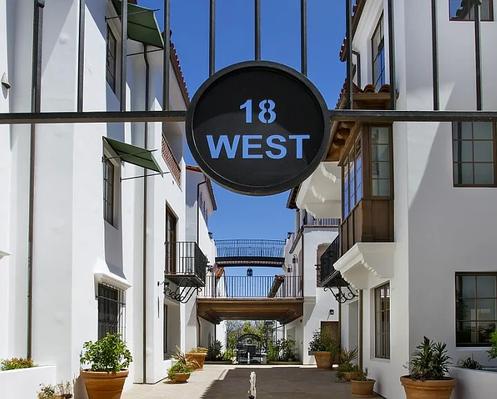 W Victoria St — Photo 19