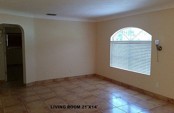 4th image of 877 41st Ave N