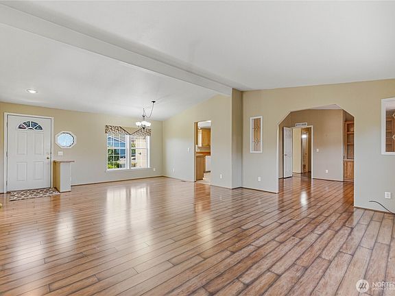 4th image of 1808 Heritage Drive