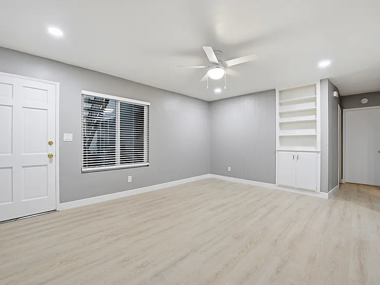 4021 Lamont St #2 — Photo 5