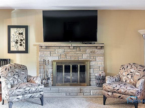 3rd image of 1631 Kingswood Dr
