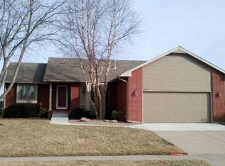 606 N Ridgehurst St, Wichita, KS 67230
