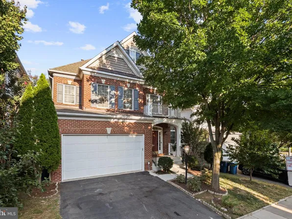 5607 Lierman Cir, Centreville, VA 20120