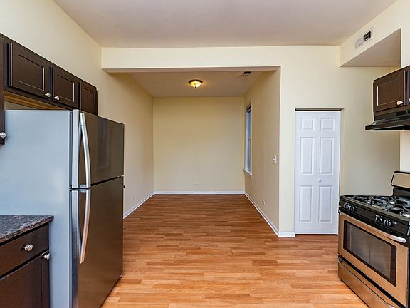 3rd image of 2459 W Armitage Ave #2R