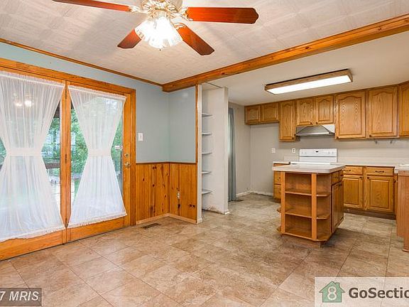 3rd image of 9 Bonton Ct