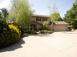 N5011 Oakview Dr, West Salem, WI 54669