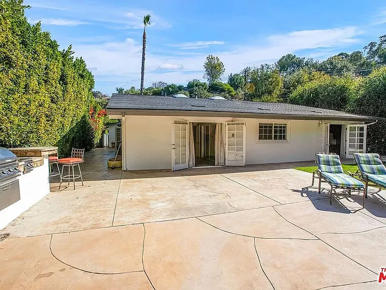 16636 Calneva Dr — Photo 53