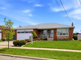 234 Derrydown Rd, Toronto, ON M3J1S1