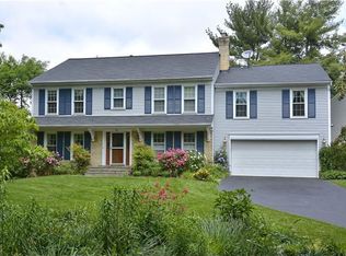 28 Lily Pond Ct, Rockville, MD 20852