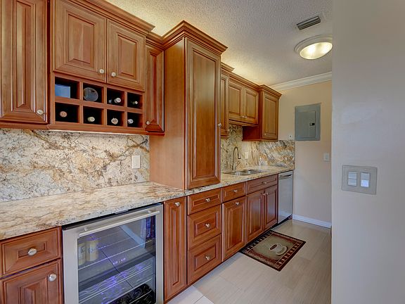 4th image of 8919 NE 28th St #59