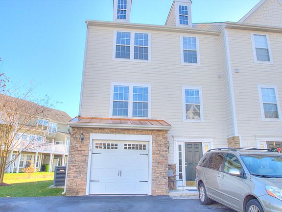 5th image of 34 Pier Point Dr