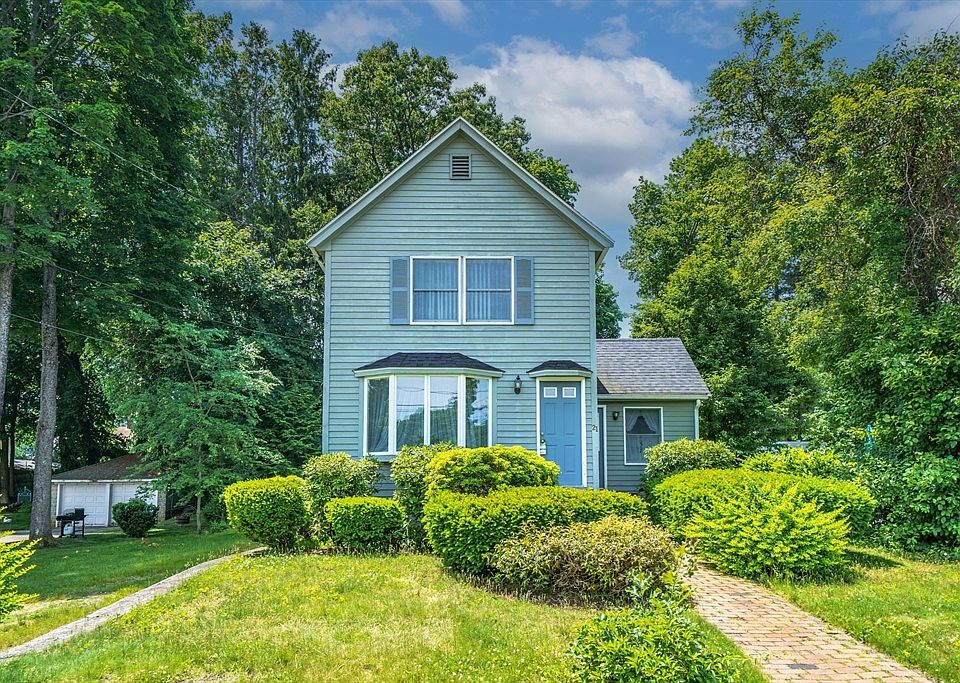 1st image of 21 Grover St