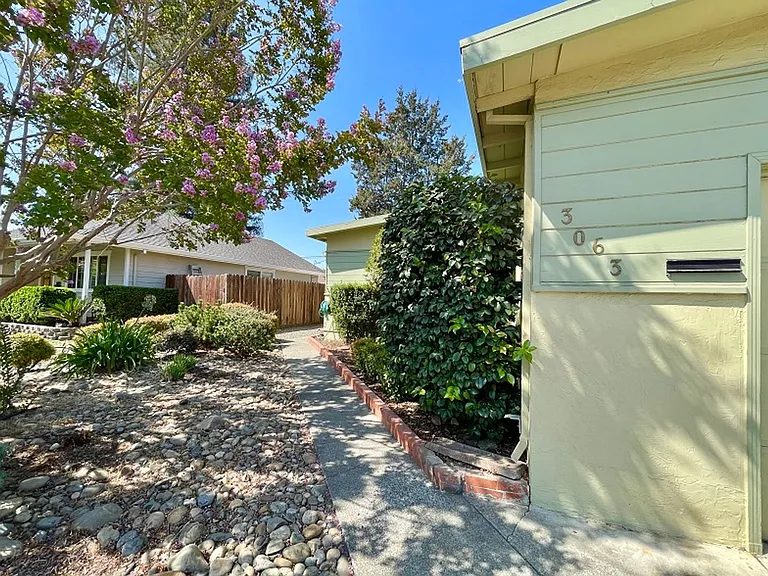 3063 Linda Vista Ave — Photo 2
